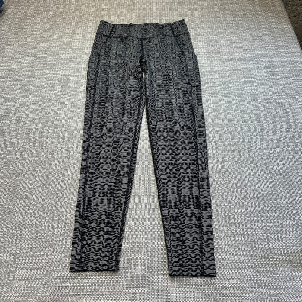 Garnet Hill Leggings Womens XS Black Gray Stripe Activewear Pockets Zebra